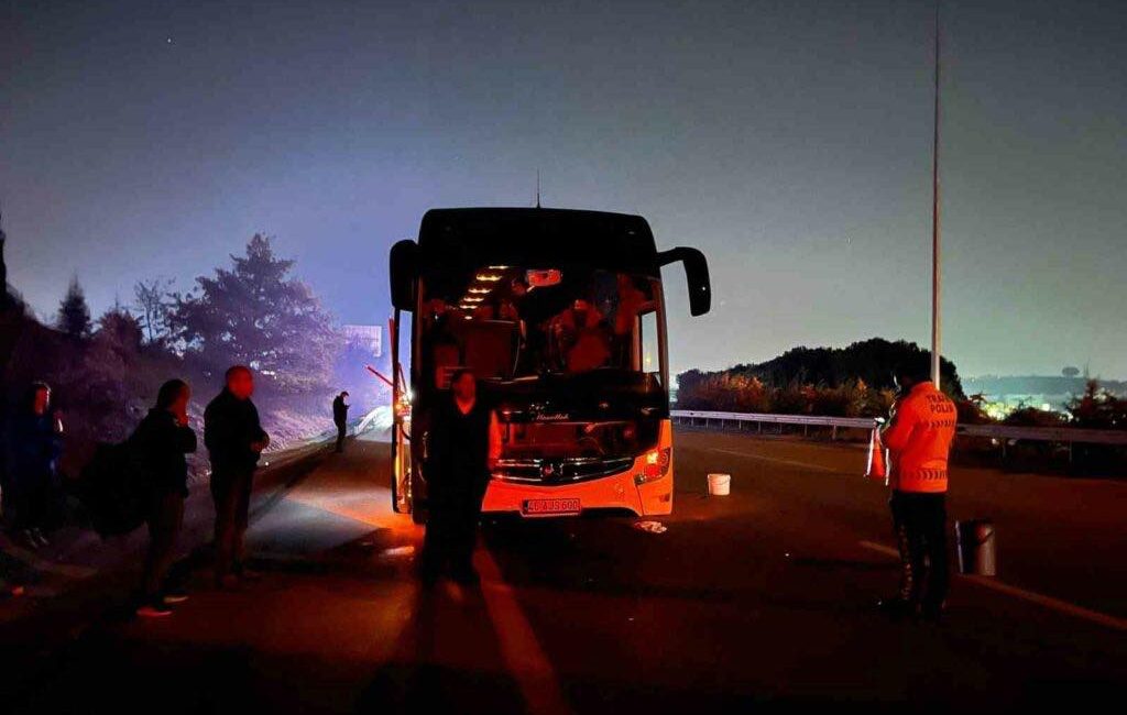 Bursa’da otobanda yolun karşısına