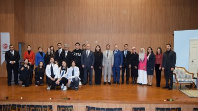 Bursa'nın Orhangazi ilçesinde 15 Temmuz Şehitler Anadolu Lisesi öğretmen ve