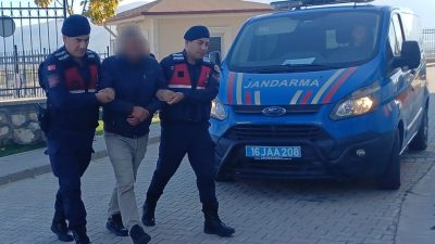 Bursa’nın Orhangazi ilçesinde dün gece saatlerinde yaşlı bir kadına çarptıktan