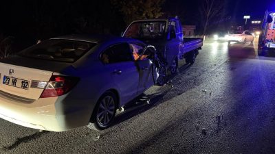 Bursa'da Orhangazi İznik yolu üzerinde meydana gelen trafik kazasında, yol