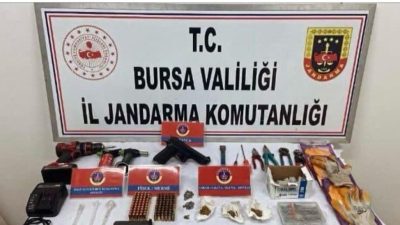 Bursa'da İznik gölü kenarında bulunan çok sayıda yazlık evden hırsızlık