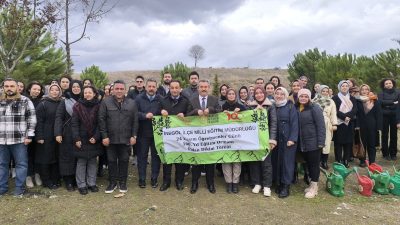 Bursa'nın İnegöl ilçesinde mesleğine yeni başlayan öğretmenlerin ilk etkinliği fidan