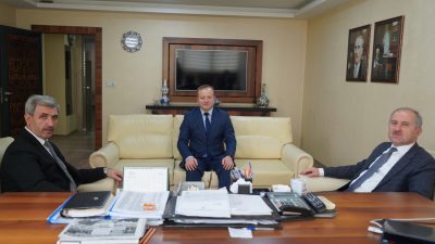 Orhangazi Kaymakamı Zafer Karamehmetoğlu, Orhangazi Belediyesi’ni ziyaret etti. Ziyaret sırasında
