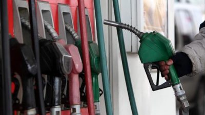 Gece yarısından itibaren litre başına 1 lira 25 kuruş zamlanan