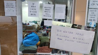 Bursa'nın Orhangazi ilçesinde bir esnaf, kapısının önünde bulduğu paranın sahibini