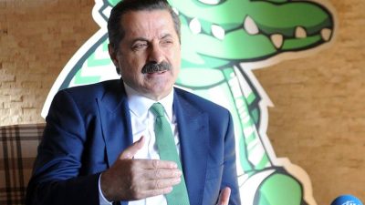 AK Parti Bursa milletvekili Faruk Çelik,  mücadele ettiği Nesine