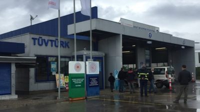 Araç muayene işlemlerinin tekelinde bulunduran  TÜVTÜRK'te yeni yıl itibariyle fiyatlara