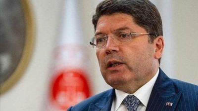 Adalet Bakanı Yılmaz Tunç, Bursa Adliyesi'nde 2 kişinin hayatını kaybettiği,