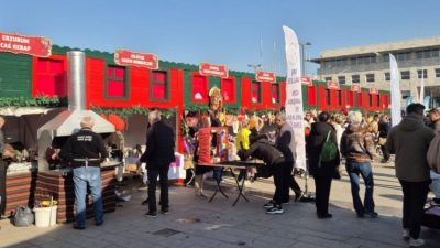 Nilüfer Belediyesi tarafından düzenlenen Yeni Yıl Festivali'nde standlar yerlerini aldı.