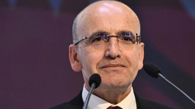 Hazine ve Maliye Bakanı Mehmet Şimşek, vergi kaçıran ve fiyatları