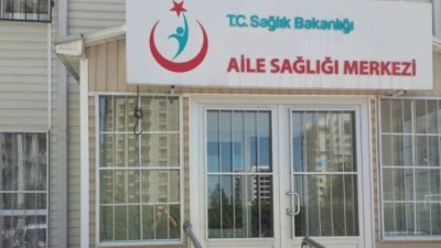 Aile sağlık merkezi (ASM) çalışanları, Sağlık Bakanlığı'nın yeni yönetmeliğine karşı