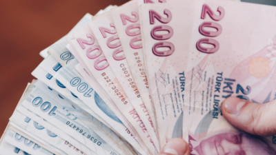 Milyonlarca emeklinin gözü kulağı ocak ayı zammında. Zamlı maaşlar öncesi