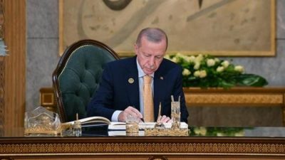 Kahire'de konuşan Cumhurbaşkanı Erdoğan, "İsrail'e silah ambargosu uygulanması, İsrail'le ticaretin