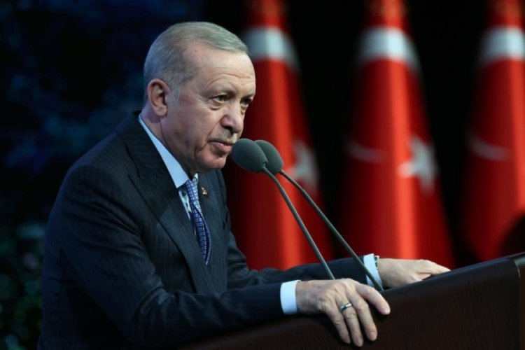 Cumhurbaşkanı Erdoğan yaptığı paylaşımda, "2025 yılında asgari ücret, %30 artışla