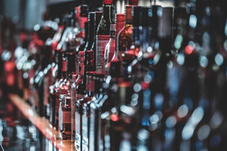 Resmi Gazete'de yayımlanan Cumhurbaşkanı kararıyla alkollü içeceklerde maktu ÖTV tutarları