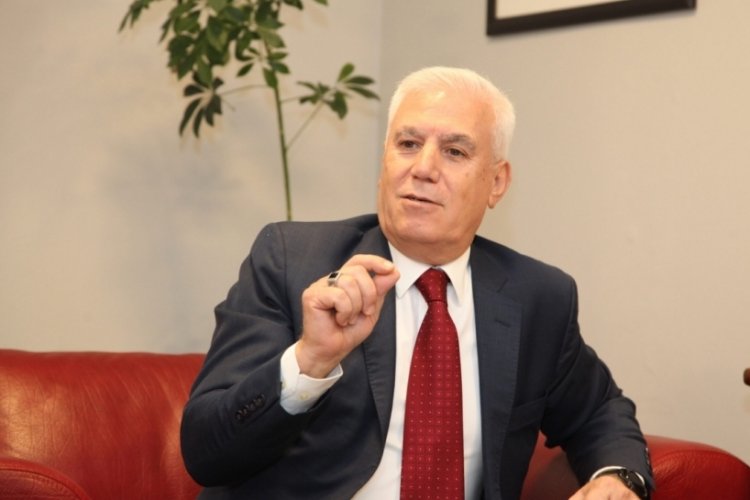 Bursa Büyükşehir Belediye Başkanı Mustafa Bozbey adını kullanarak emekli vatandaşları