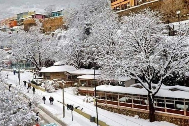 Meteoroloji Genel Müdürlüğü son hava durumu tahmin raporunu paylaşırken Bursa'da