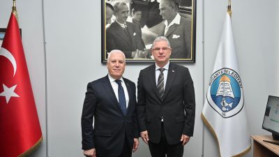 ‘Başkan Bozbey Burada’ projesi kapsamında makamını Mudanya’ya taşıyan Başkan Mustafa