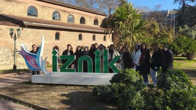 Bursa Büyükşehir Belediyesi, ‘Gençlik Bursa’da Yollarda’ projesi kapsamında gençlere Bursa’yı