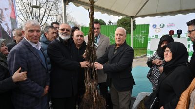 Bursa’da fide fidan desteğinden pazarlamaya kadar her alanda üreticinin yanında