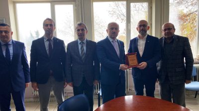 Bursa'nın Orhangazi ilçesinde bulunan Çakırlı ilk ve orta okul binalarının