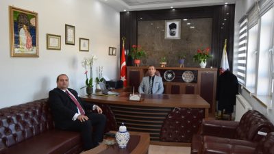 Orhangazi Cumhuriyet Başsavcısı Enis Tekgül İlçe Milli Eğitim Müdürü Erol Şanlıtürk'ü