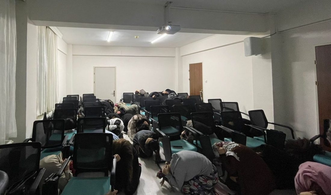 Bursa Mahalle Afet Gönüllüleri Derneği eğitim grubu bugün Gençlik Spor