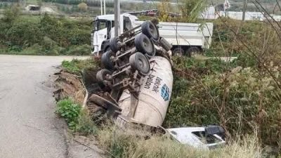 Bursa'nın Gemlik ilçesinde meydana gelen olayda, kontrolden çıkan beton mikseri
