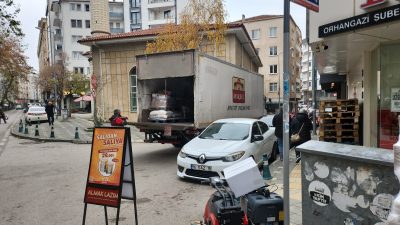 Bursa'nın Orhangazi ilçesinde özellikle ana caddeleri üzerinde bulunan toptan gıda