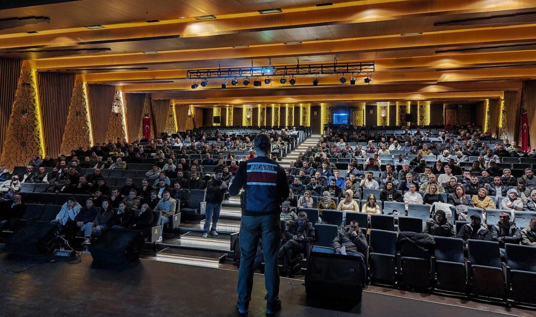 Bursa İl Jandarma Komutanlığı tarafından, gençleri ve çocukları korumak amacıyla