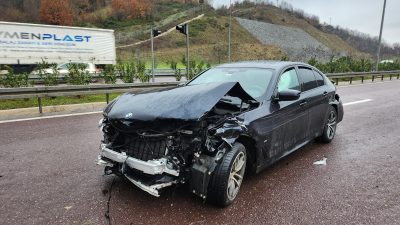 Gebze - Orhangazi - İzmir otoyolunda meydana gelen trafik kazasında,