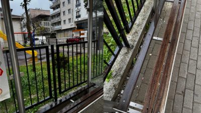 Bursa'nın Orhangazi ilçesinde bulunan bazı dolmuş durakları, kendini bilmez kişi