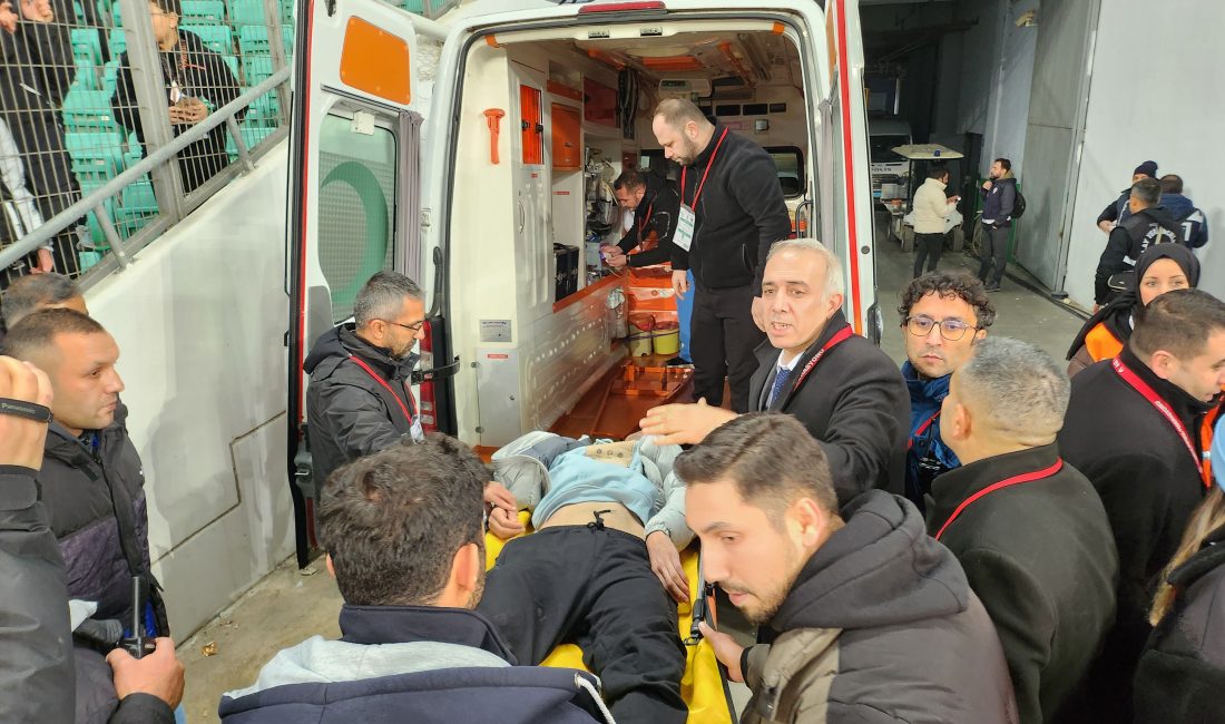 Bursa'da dün akşam Bursaspor ile Artı Değer Vanspor arasında oynanan