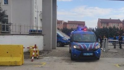 Bursa'nın Orhangazi ilçesinde bir bahçe içindeki konteynerden hırsızlık yaparken suçüstü