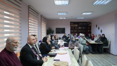 Orhangazi Belediyesi tarafından kadınlara yönelik düzenlenen “Aile” konulu seminer, yoğun