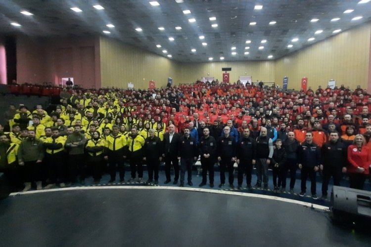 Bursa'da, AFAD Başkanlığının akreditasyon sınavını başarıyla tamamlayan Kentsel Arama Kurtarma