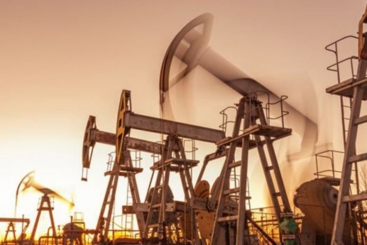 Petrol, piyasalardaki risk alma eğilimiyle desteklenerek yaklaşık üç ayın en