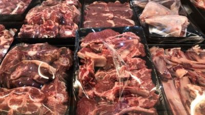 Et fiyatları cep yakmaya devam ediyor. Bursa'da bir zincir marketin
