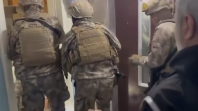 İçişleri Bakanı Ali Yerlikaya, İstanbul'un Beylikdüzü ilçesinde uyuşturucu madde imalatçılarına