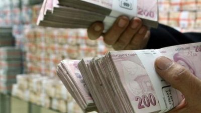 Taşıt kredilerinde bankalar faiz oranlarını düşürmeye başladı. Merkez Bankası'nın 2024
