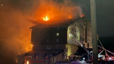 Bolu Kartalkaya Kayak Merkezi'ndeki 238 müşterinin bulunduğu otelde çıkan yangında