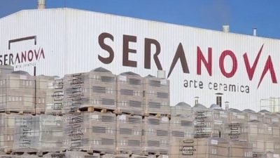 Uşak merkezli olan Türkiye'nin önde gelen seramik üreticileri arasında yer