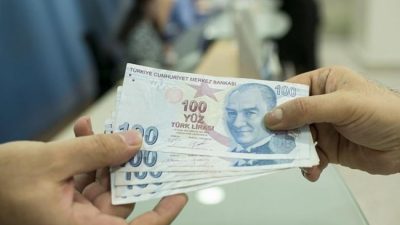 Yeni dönem zamlı maaşların belli olmasının ardından emeklilerin gözü kulağı