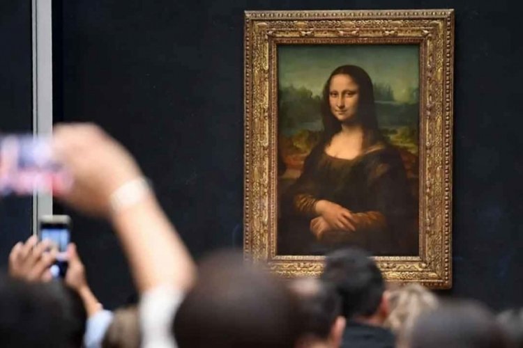 Fransa'nın başkenti Paris'te bulunan dünyaca ünlü Louvre Müzesi için alınan