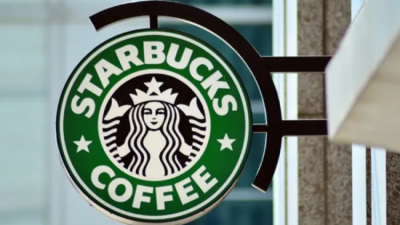 Starbucks'ın küresel satışları, geçen yıl ekim-aralık döneminde yüzde 4 azaldı.