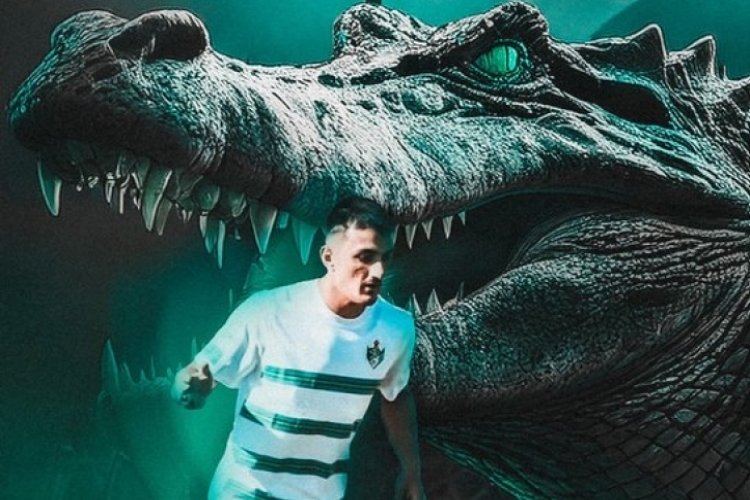 Bursaspor sosyal medya hesabından yaptığı açıklamada Berkan Mahmut Keskin'in geçici