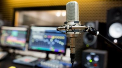 Bursa'nın köklü radyolarından Uludağ FM ve Radyo Aktif satışını Yönetim