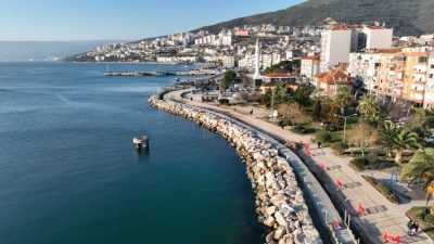 Bursa'nın Nilüfer ilçesinde önceki gün meydana gelen 4 büyüklüğündeki yer