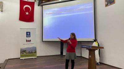 Bursa Büyükşehir Belediyesi tarafından ev hayvanlarının satışını yapan, barınma sağlayan