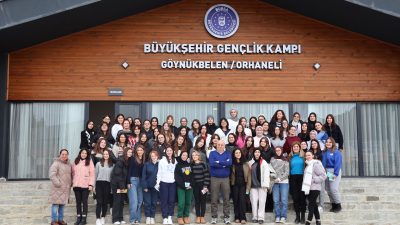 Bursa Büyükşehir Belediyesi tarafından Orhaneli Göynükbelen Gençlik Kampı’nda düzenlenen başarı